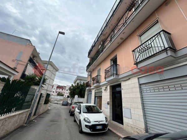 locale commerciale in vendita a Bari in zona San Girolamo