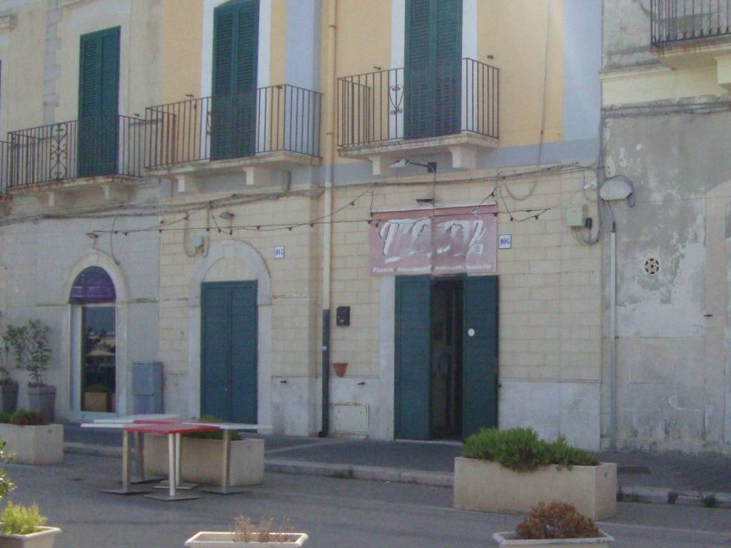 negozio in vendita a Bari in zona Santo Spirito