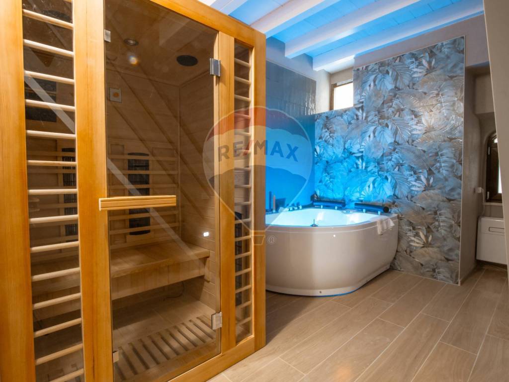 casa indipendente in vendita a Bari in zona Città Vecchia