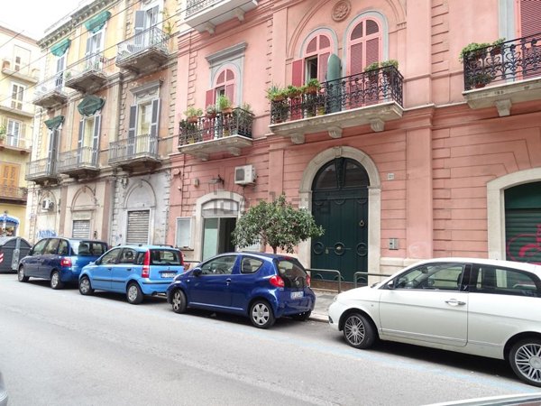 locale commerciale in vendita a Bari in zona Libertà