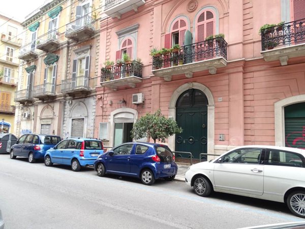 negozio in vendita a Bari in zona Libertà