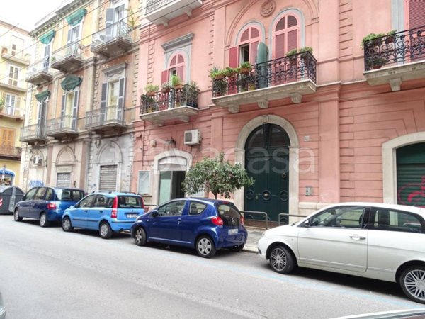 negozio in vendita a Bari in zona Libertà