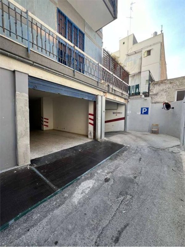 ufficio in vendita a Bari in zona Carrassi