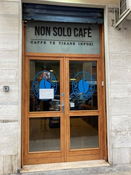 locale commerciale in vendita a Bari in zona San Pasquale