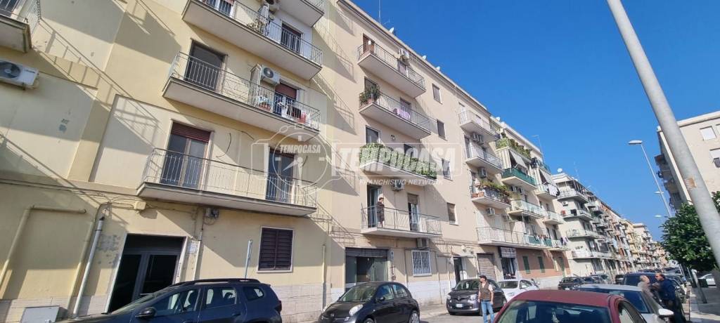 negozio in vendita a Bari in zona Libertà