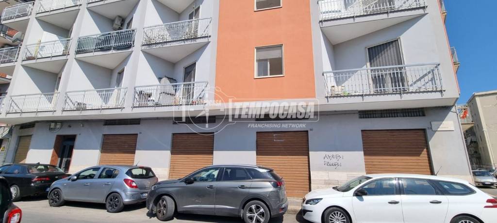 locale commerciale in vendita a Bari in zona Libertà