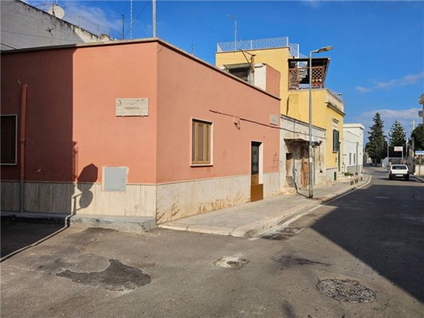 casa indipendente in vendita a Bari in zona Città Vecchia