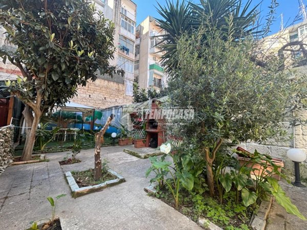 appartamento in vendita a Bari in zona Carrassi