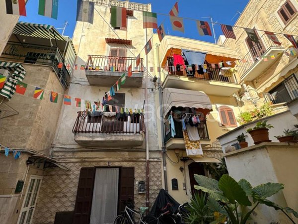 quadrivano in vendita a Bari in zona Città Vecchia