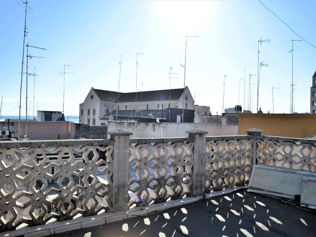 intera palazzina in vendita a Bari in zona Città Vecchia
