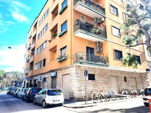 locale commerciale in vendita a Bari in zona San Pasquale