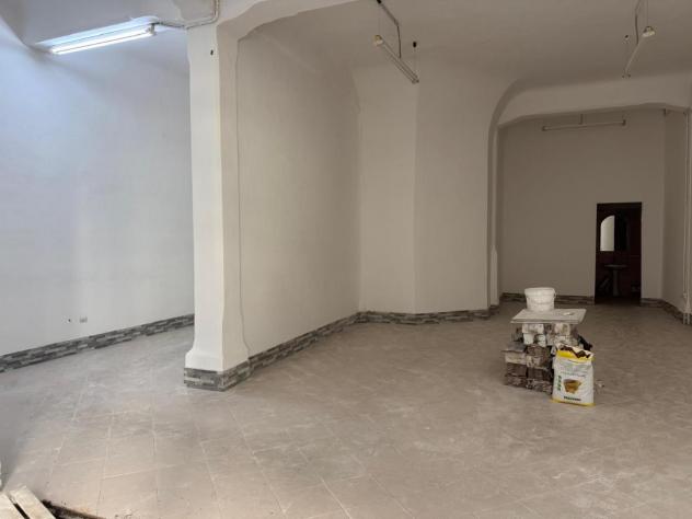 negozio in vendita a Bari in zona Fesca