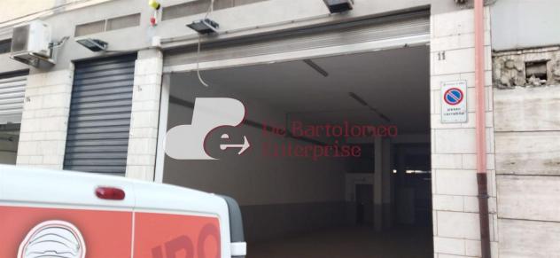 negozio in vendita a Bari in zona San Girolamo