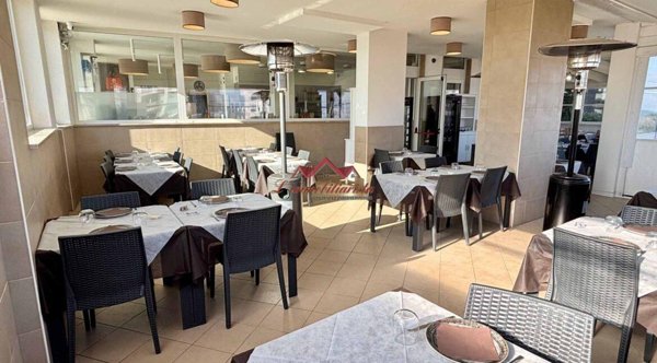 negozio in vendita a Bari in zona Libertà