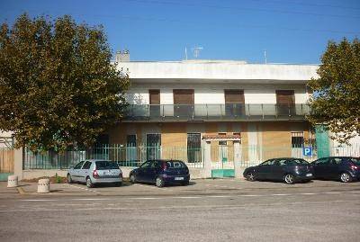 locale commerciale in vendita a Bari in zona San Paolo