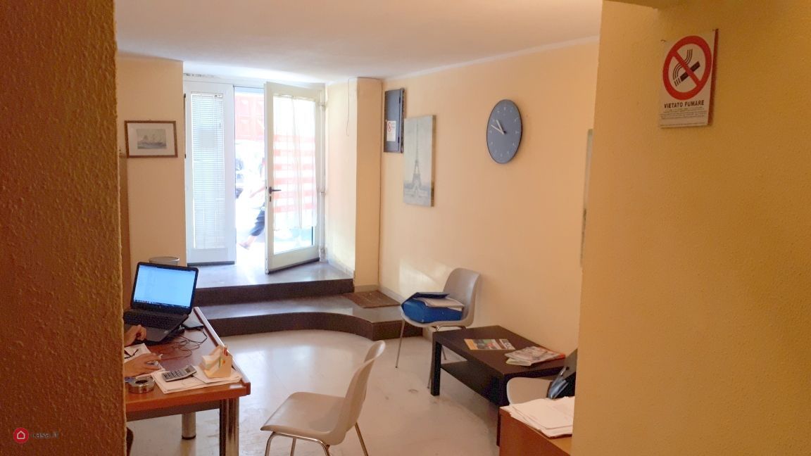 locale commerciale in vendita a Bari in zona Murat