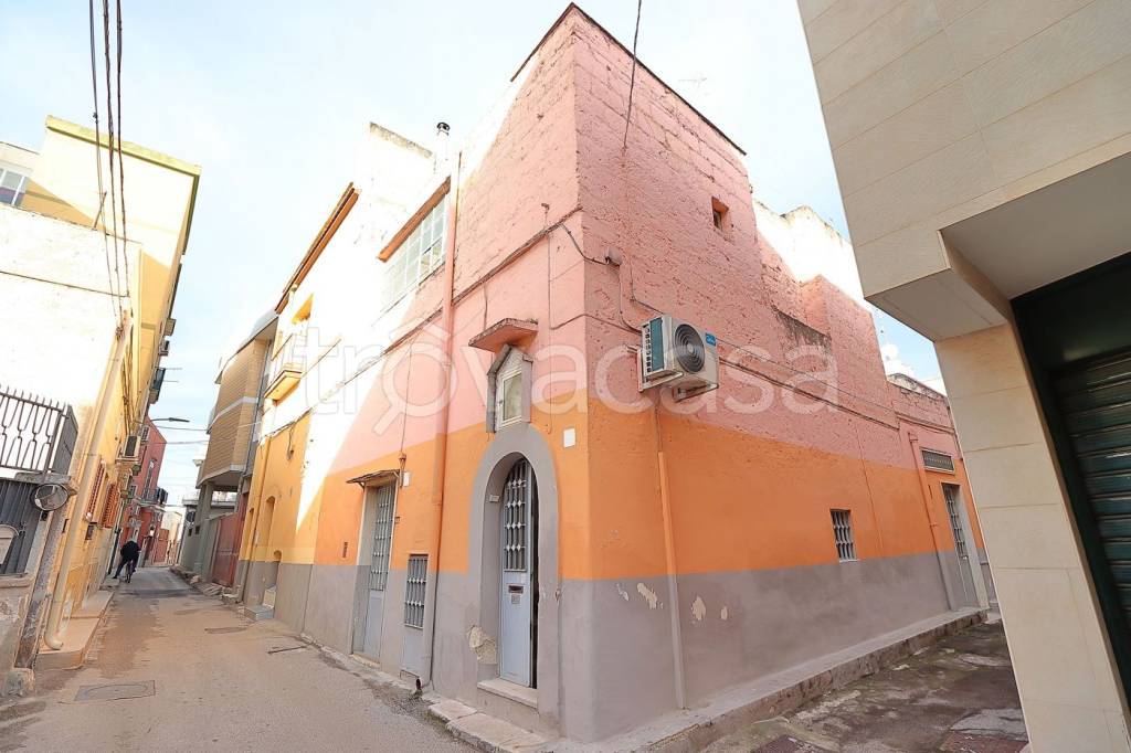 casa indipendente in vendita a Bari in zona Carbonara
