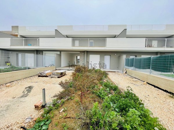 casa indipendente in vendita a Bari in zona Carbonara