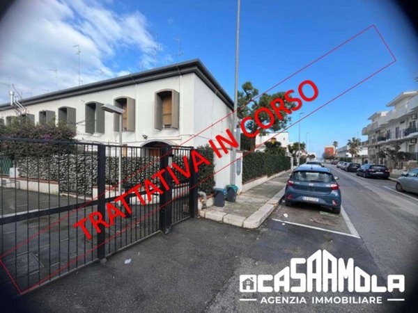 casa indipendente in vendita a Bari in zona Torre a Mare