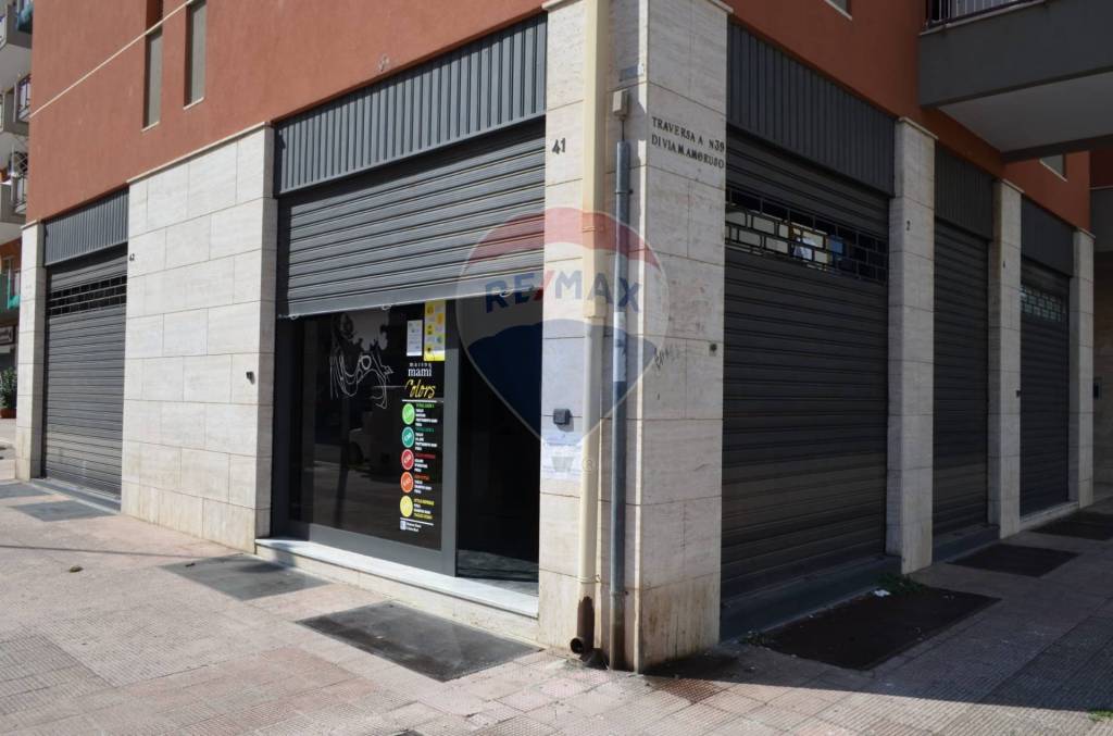 negozio in vendita a Bari in zona Poggiofranco