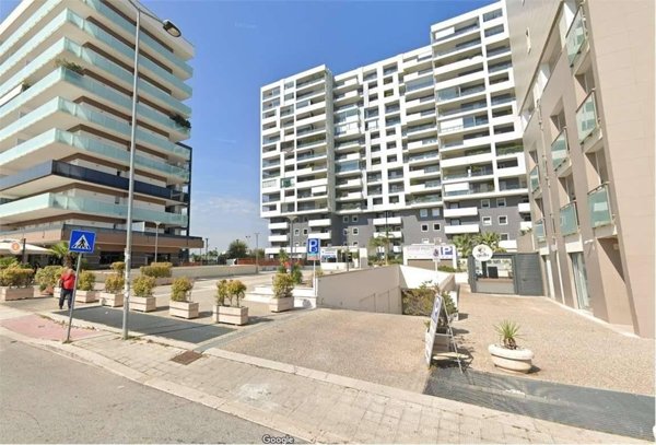 negozio in vendita a Bari in zona Poggiofranco