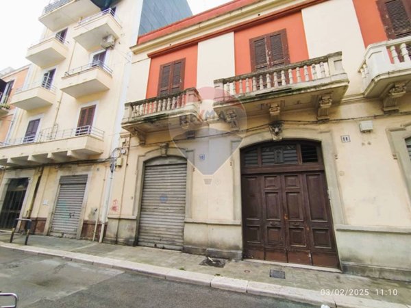 locale commerciale in vendita a Bari in zona Murat