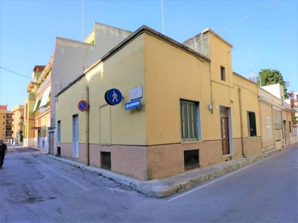 casa indipendente in vendita a Bari in zona Carbonara
