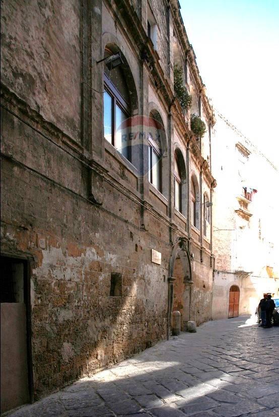 appartamento in vendita a Bari in zona Città Vecchia