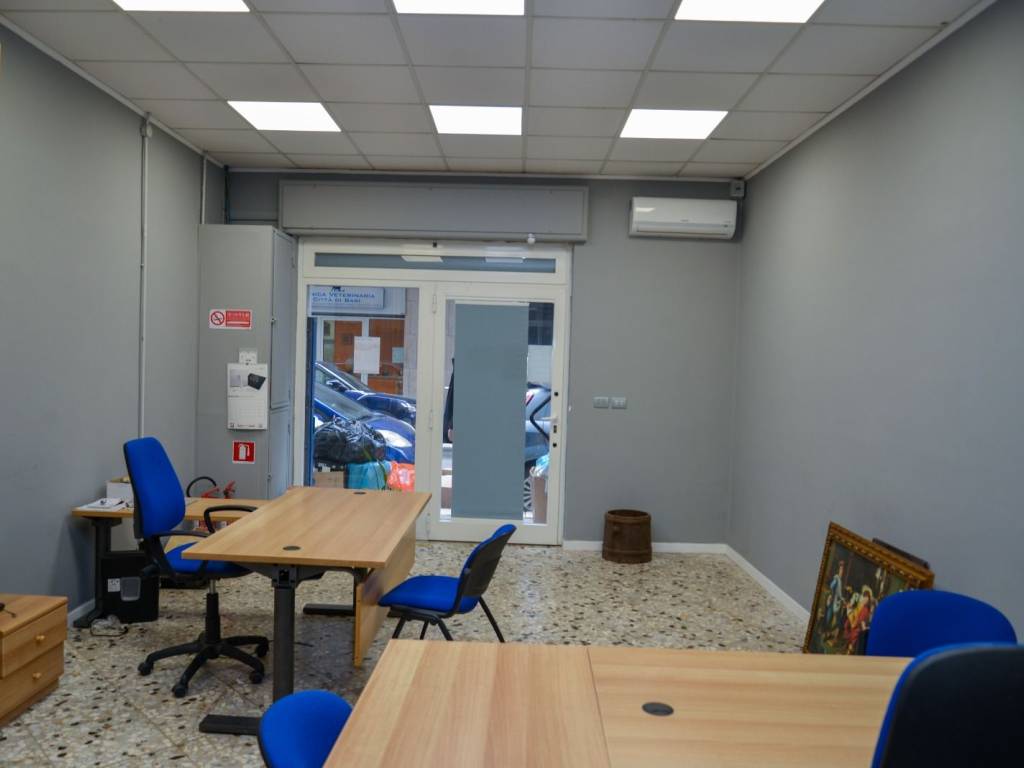 negozio in vendita a Bari in zona San Pasquale