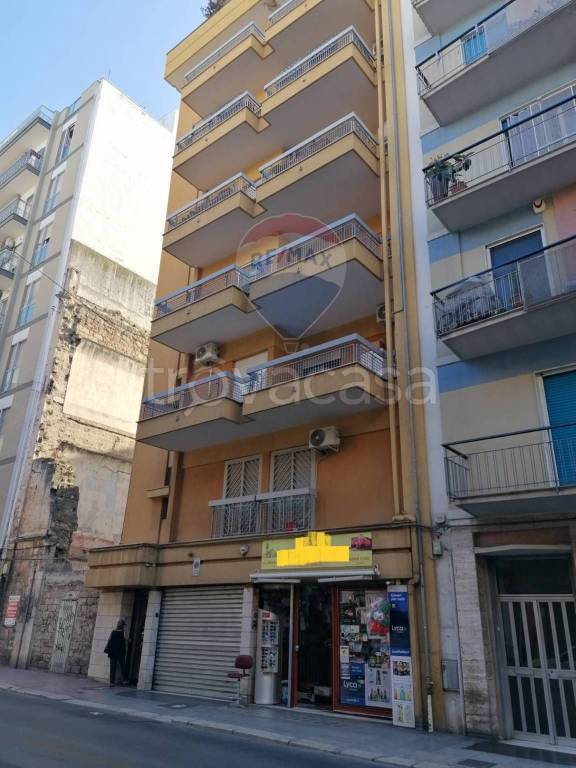 negozio in vendita a Bari in zona Murat