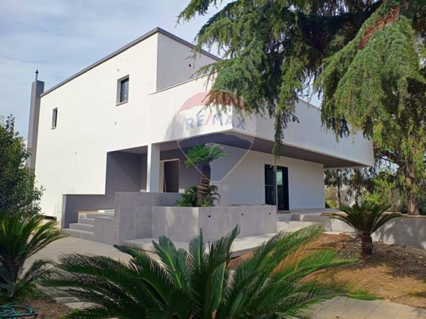 casa indipendente in vendita a Bari in zona Parco Adria