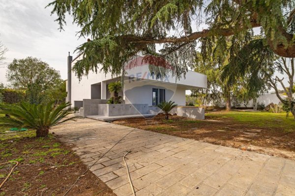 casa indipendente in vendita a Bari in zona Parco Adria