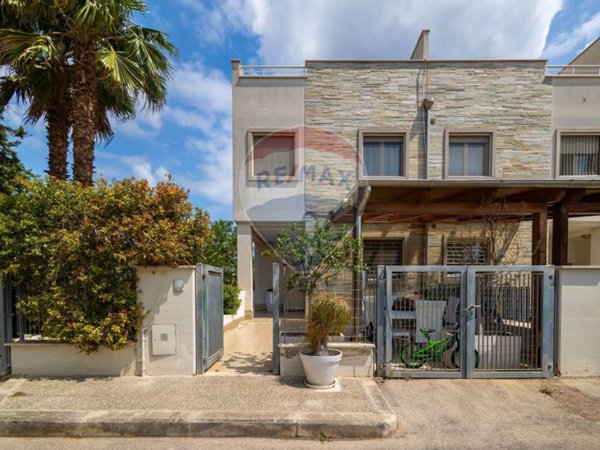 casa indipendente in vendita a Bari in zona San Giorgio