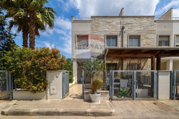 casa indipendente in vendita a Bari in zona San Giorgio