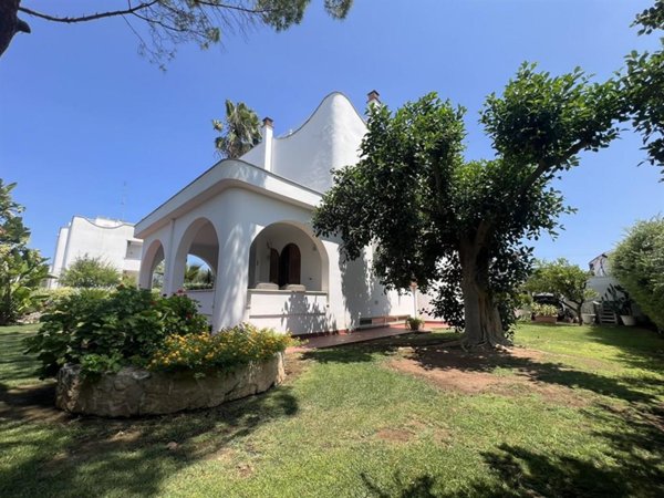 casa indipendente in vendita a Bari in zona Carbonara