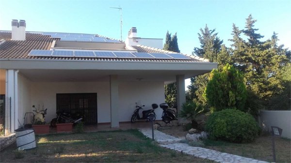 casa indipendente in vendita a Bari in zona Carbonara
