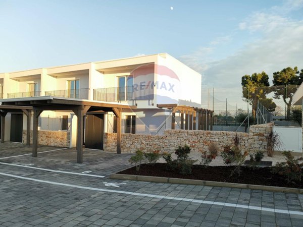 casa indipendente in vendita a Bari in zona Parco Adria