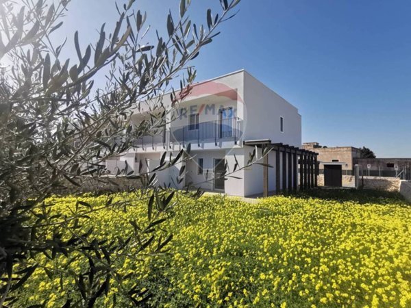 casa indipendente in vendita a Bari in zona Parco Adria