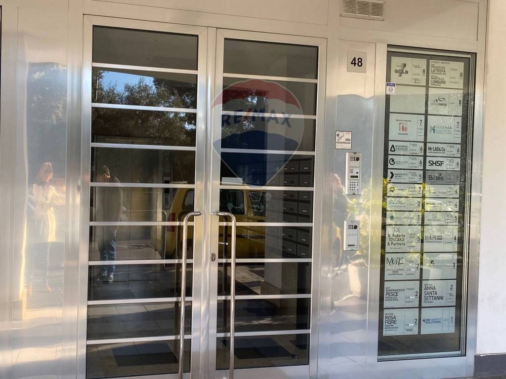 ufficio in vendita a Bari in zona Poggiofranco