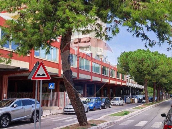 quadrivano in vendita a Bari in zona Poggiofranco