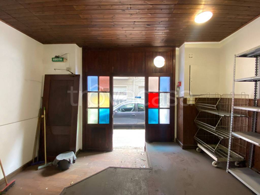 negozio in vendita a Bari in zona San Pasquale