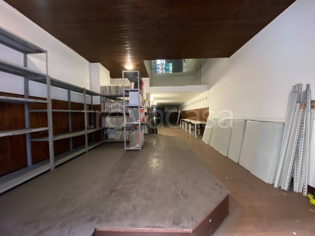 negozio in vendita a Bari in zona San Pasquale