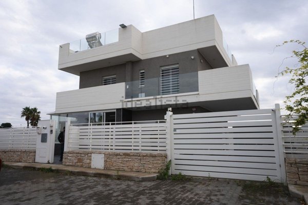 casa indipendente in vendita a Bari in zona Carbonara