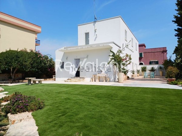 casa indipendente in vendita a Bari in zona Torre a Mare