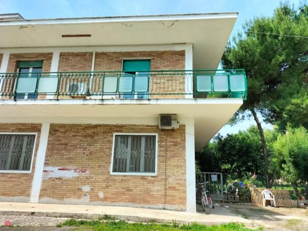 casa indipendente in vendita a Bari in zona Fesca