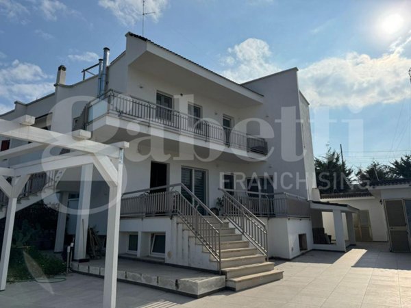 casa indipendente in vendita a Bari in zona Palese/Macchie
