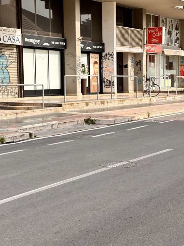 negozio in vendita a Bari in zona Città Vecchia