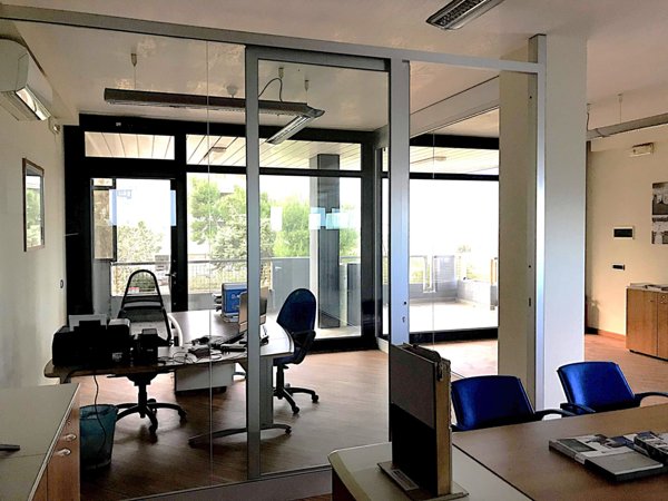 ufficio in vendita a Bari in zona Japigia