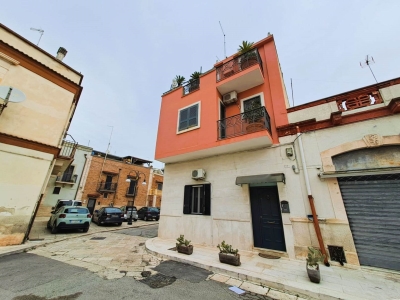 casa indipendente in vendita a Bari in zona Madonnella