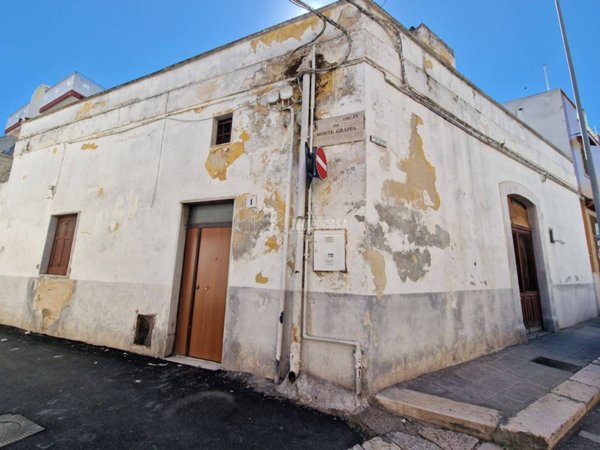 casa indipendente in vendita a Bari in zona Carbonara